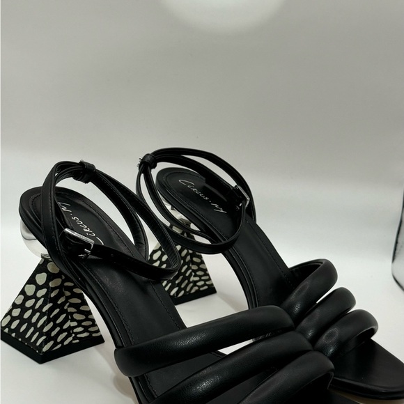 Circus NY Black sandals size 8 - Picture 2 of 7